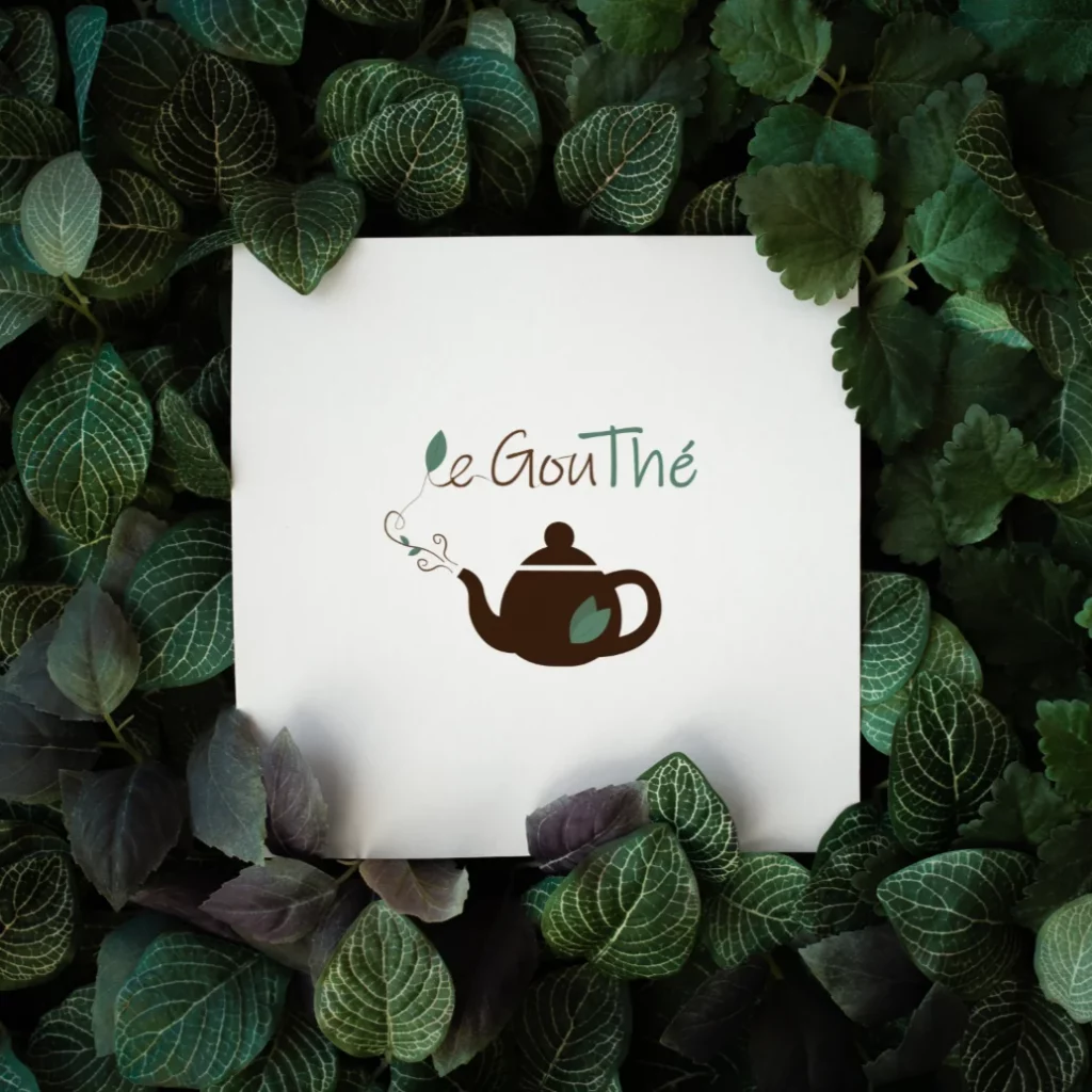 Logo composé d'une théière et de la vapeur créé pour un salon de thé qui se nomme Le gouthé